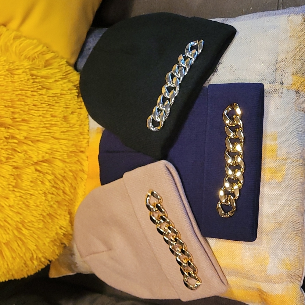 Chain Link Skullie Knit Hat